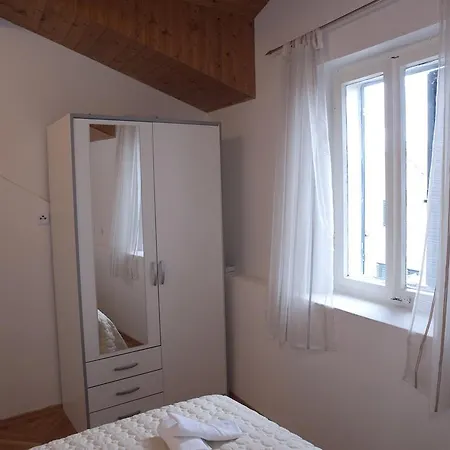 Apartmán Varos *